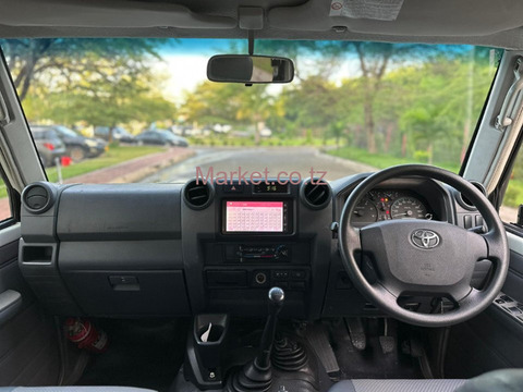 2016 Toyota Land Cruiser Hardtop White for Sale - 2/6