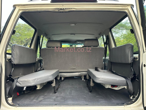 2016 Toyota Land Cruiser Hardtop White for Sale - 5/6