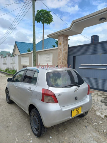 2006 Toyota Vitz for Sale - 4/6