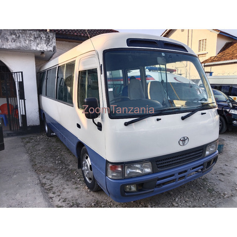 Toyota Coaster Mpya 2003 Model, 29 Seater, Call / WhatsApp 0756 465 338 - 1/4