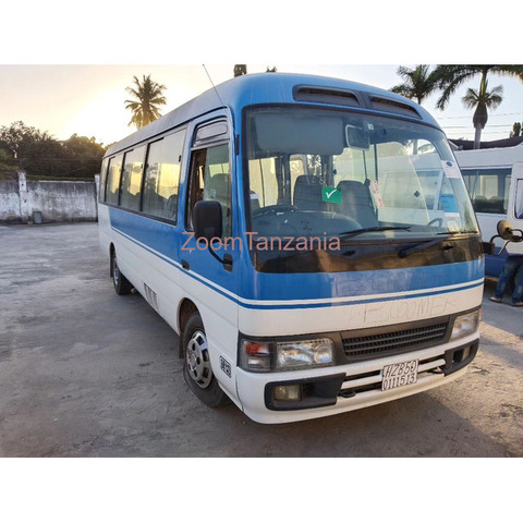 Toyota Coaster Mpya 2003 Model, 29 Seater, Call / WhatsApp 0756 465 338 - 1/4