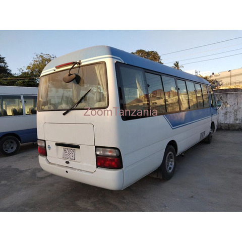 Toyota Coaster Mpya 2003 Model, 29 Seater, Call / WhatsApp 0756 465 338 - 2/4