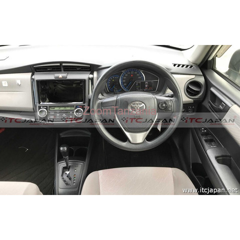 TOYOTA COROLLA AXIO 2014 - 2/4