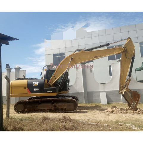 EXCAVATOR MACHINE CAT  Model 320D- E Year 2013 HOURS 7,668 Full Ducoment